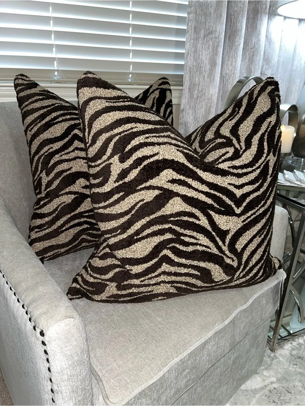 1-NWT P/Kaufmann luxe Brown Ivory Zebra design decorative pillow